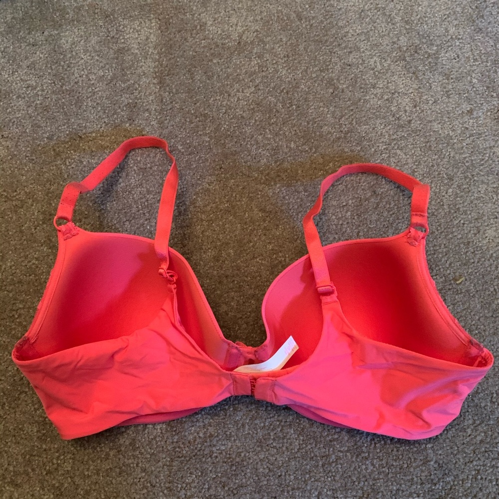 Victoria’s Secret Demi Bra - Picture 4 of 5